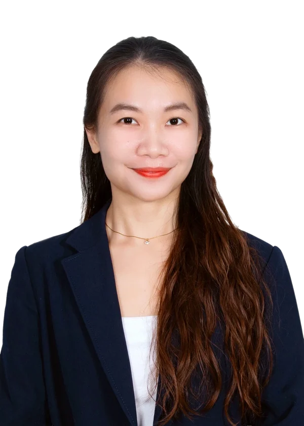 Giang (Kelly) Phan, founder of Business, Built.